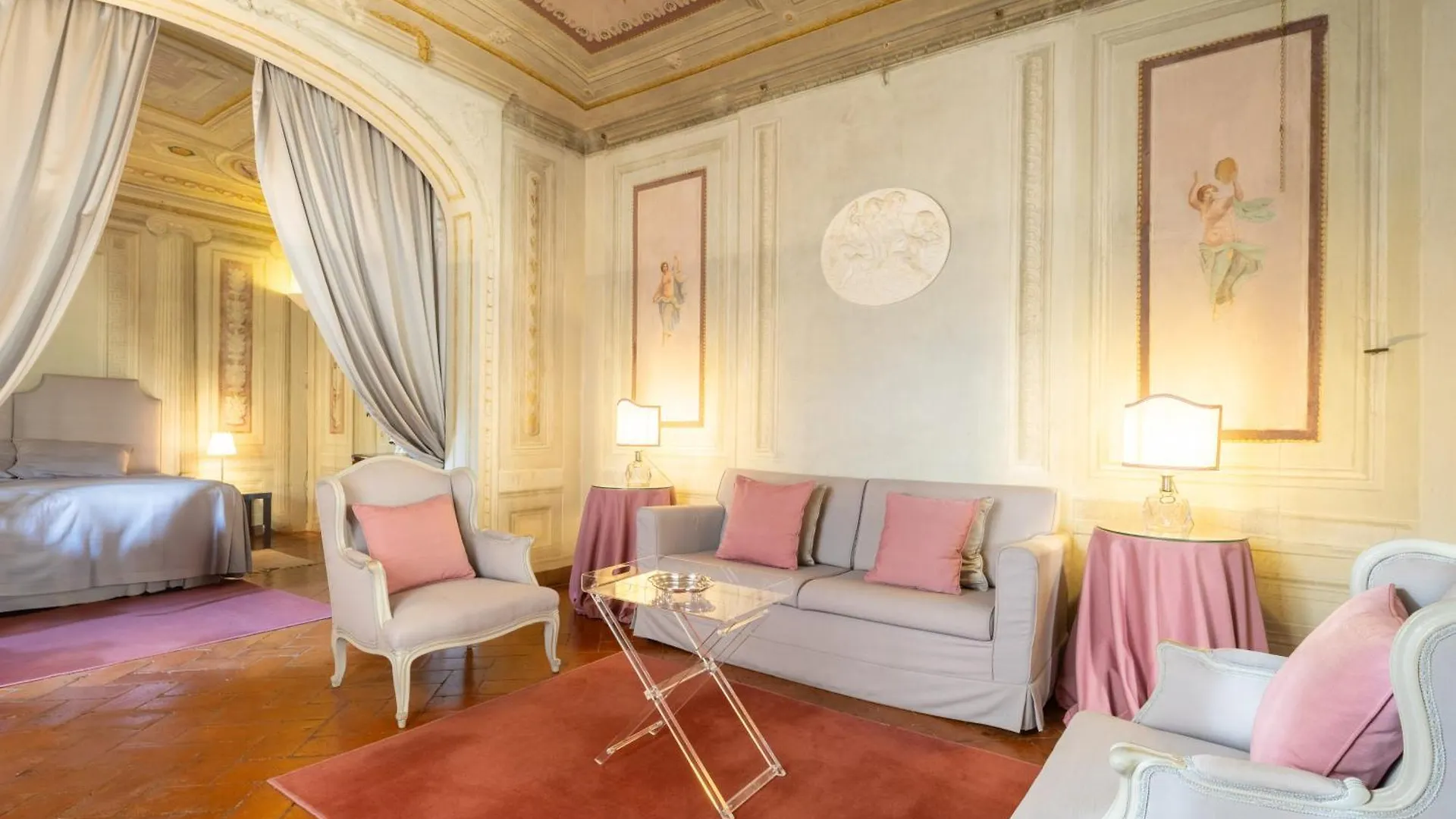 Apartment Ricasoli Frescoes Florence Italy
