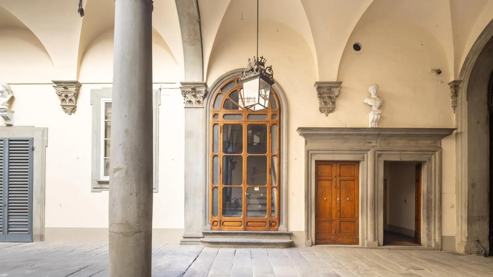 Apartment Ricasoli Frescoes Florence